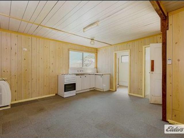 One Bedroom, One Bathroom Glanny Flat In Prime Location