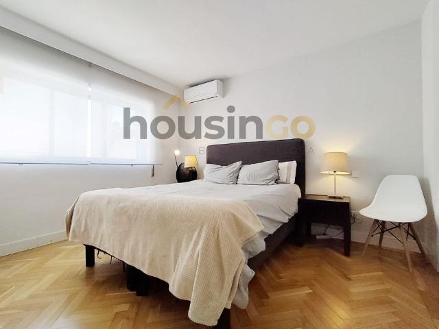 One bedroom penthouse on Calle Don Ramón de la Cruz