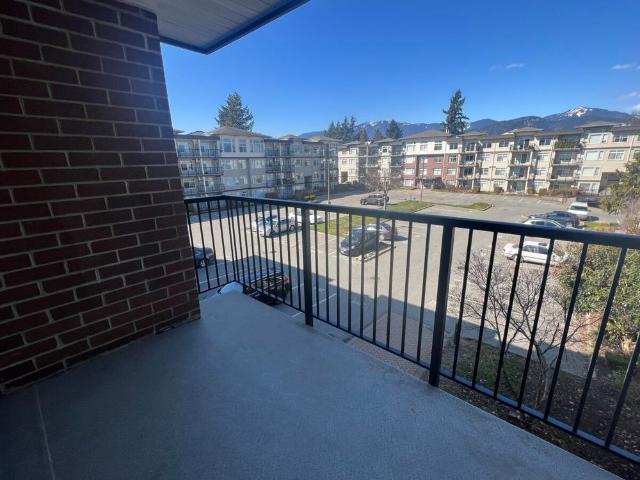 One Bedroom Plus Den Condo in Chilliwack