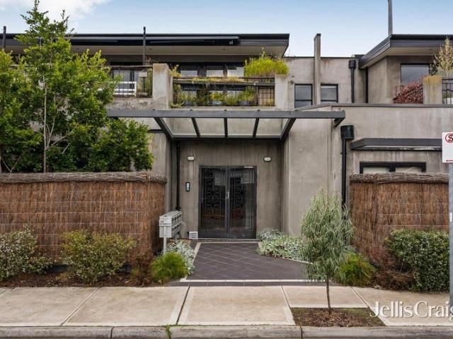 One bedroom plus study, a rare find in Fairfield