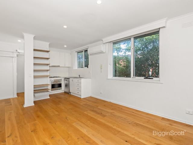 ONE BEDROOM PLUS STUDY APARTMENT IN LEAFY DAVISON STREET!