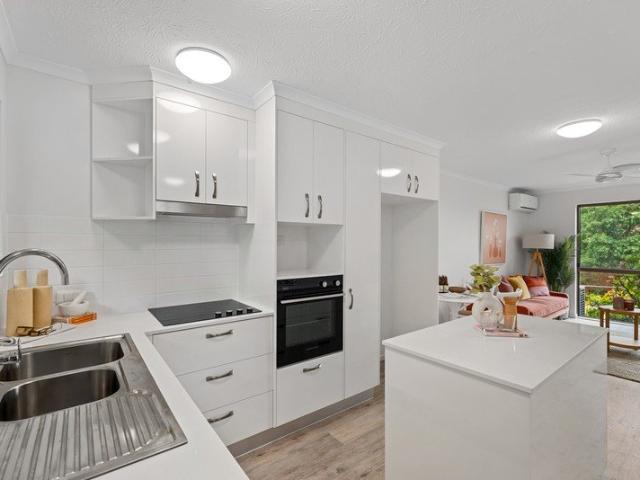 One bedroom plus study home close to community facilities