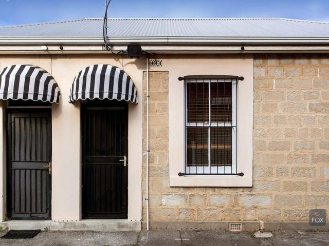 One Bedroom Row Cottage