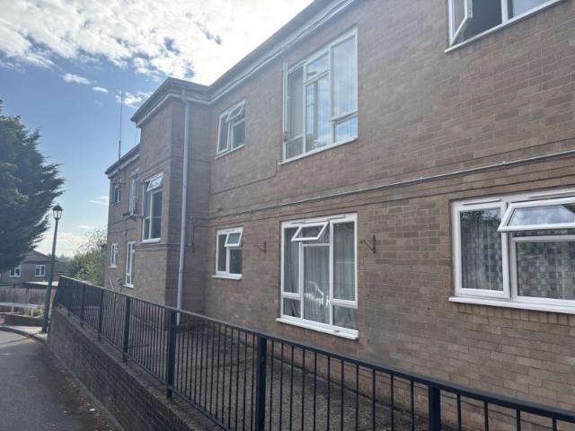 One bedroom second floor flat for rent in Haywards Heath – Exclusively offered to residents over the age of 55