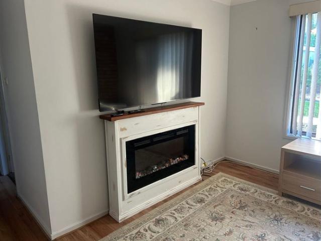 One bedroom, self contained, fully furnished unit with seperate entrance