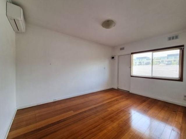 One Bedroom Spacious Apartment