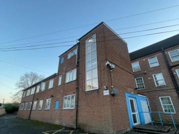 One Bedroom Studio Flat To Let