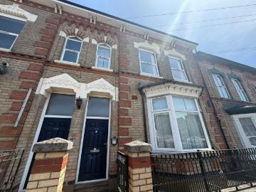 One Bedroom Studio on Fosse Road North
