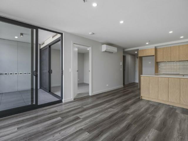 One Bedroom + Study