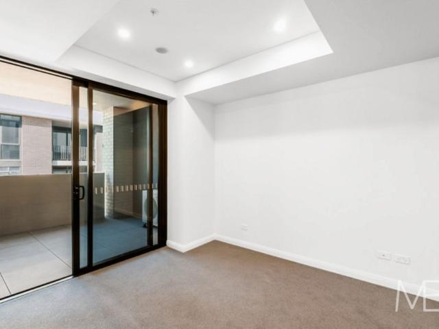 One Bedroom & Study Apartment Close To Tallawong Metro Station!