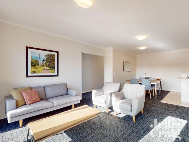 One bedroom + study fully furnished all inclusive apartment