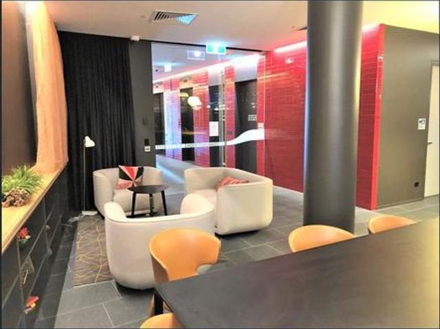 ONE BEDROOM SUITE APARTMENT AT WONDERLAND with Parking