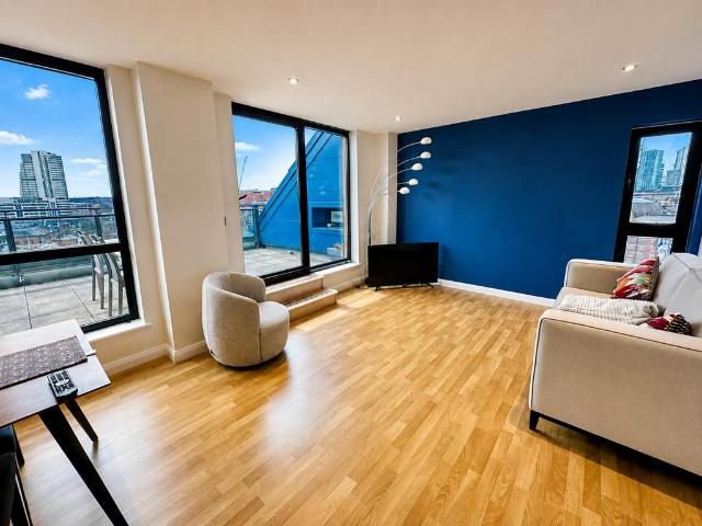 One Brewery Wharf, Waterloo Street. 2 bed flat to rent £1,550 pcm £358 pw