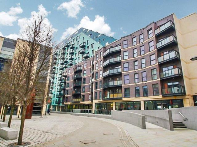 One Brewery Wharf, Leeds, LS10 1 bed flat to rent £875 pcm £202 pw