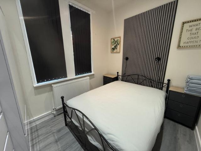 One Double Bed Ensuite Flat Single or Double