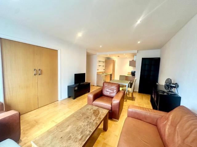 One Fletcher Gate, Adams Walk. 2 bed apartment to rent £1,095 pcm £253 pw