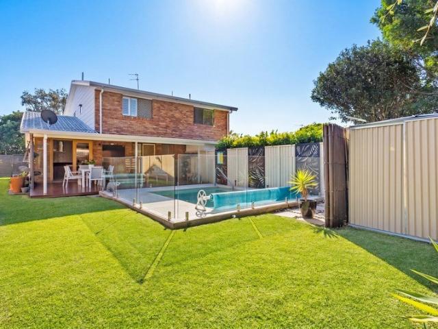 One of Burleigh Waters' finest duplex offerings
