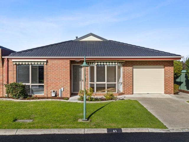 One of Geelong Grove's Largest and Best Located Homes