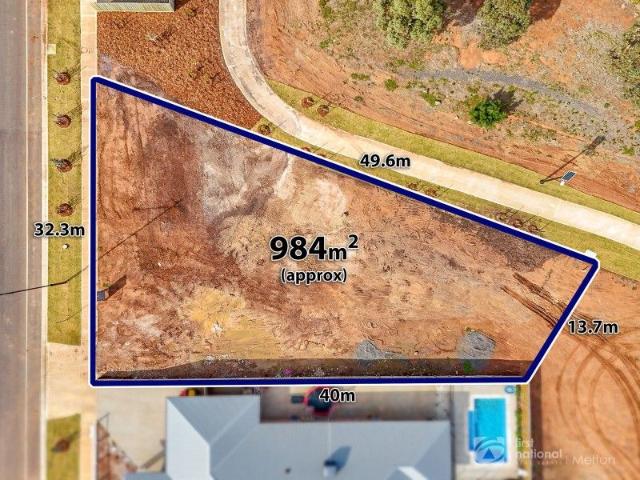 One of Eynesbury's Largest Remaining Blocks 985m2!