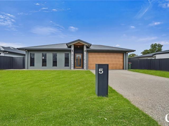 MUST BE SOLD ONE OF MAREEBA'S FINEST HOMES!