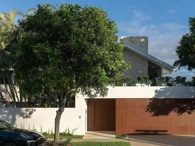 One of Mermaid Beach s finest homes Fully Furnished 3 Month Lease