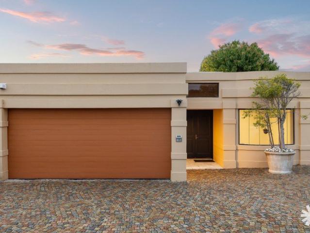 ONE OF SOUTH PERTH'S FINEST WATERFRONT RESIDENCES