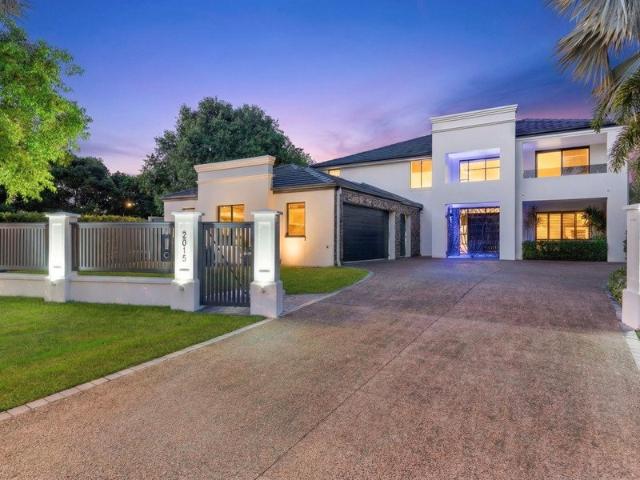 One of Sanctuary Cove's Best Parkside Opportunities Great Value Grand Proportions!
