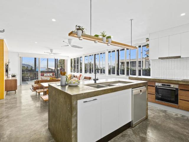 One of the finest beach side addresses in the Illawarra