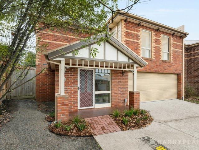 One Owner. Walk to Town. Effortless Healesville Living