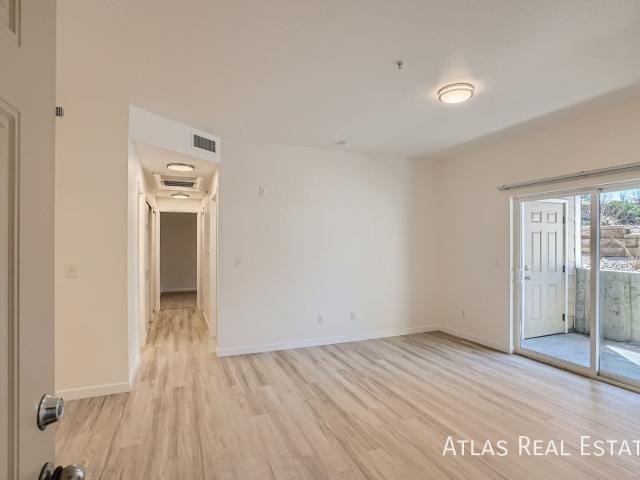 ONE MONTH FREE + $150 GIFT CARD! Spacious Two Bedroom Apartment with In Unit Laundry