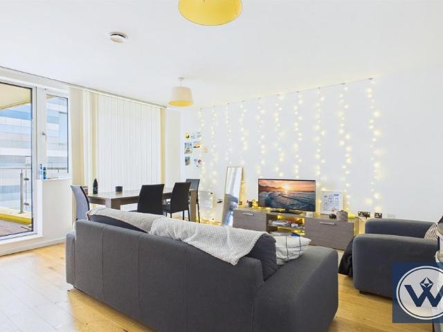 One Smithfield Square, M4 2 bed apartment to rent £1,450 pcm £335 pw