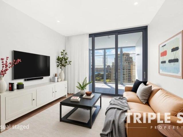One Sydney Harbour | NE Facing 1 Bedroom + Study with Garden Balcony I Harbour Bridge View I Storage