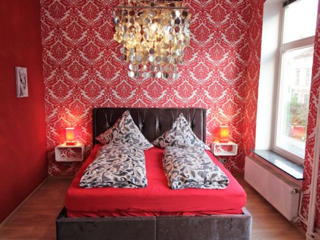 One room apartment in an Altbremer Art Nouveau house, Bremen Amsterdam Apartments for Rent