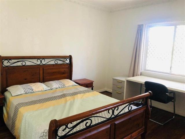 One room Near to Acacia Marketplace and easy access to CBD
