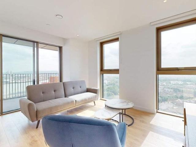 One Thames Quay, Marsh Wall, Canary. 2 bed apartment to rent £3,640 pcm £840 pw