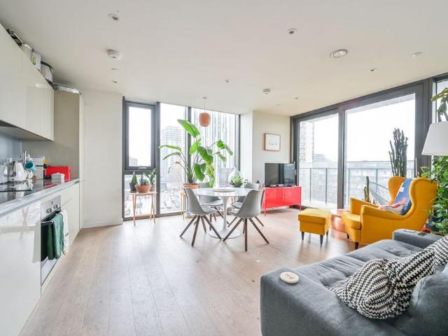 One the Elephant, Elephant and. 2 bed flat to rent £3,000 pcm £692 pw