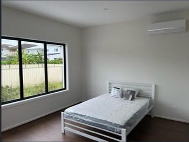 ONE YEAR OLD HOME STUDNT SHARE HOUSE PET FRIENDLY