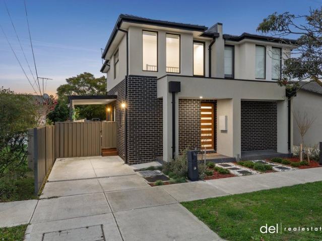 One Year Old Townhouse in Quiet Court Location
