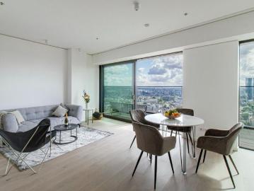 ONEFORTYWEST: Zwei Zimmer Wohnung im 28. Stock mit gigantischem Blick