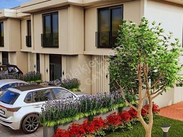 Önerler Bahçelievler'de Müstakil Bahçeli 2+1 Dubleks Villa