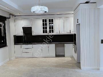 Önerlerde Mükemel Konumda Kiralık 3+1 Villa