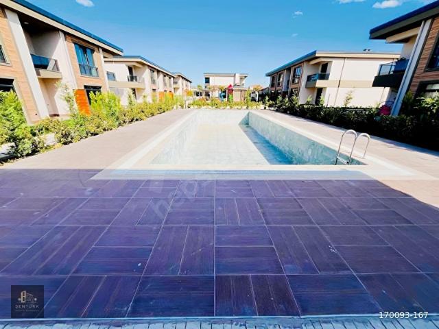 ÖNERLERDE SİTE 3+1 220M2 HAVUZLU VİLLA SATILIK