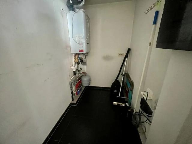 Ongemeubeld Ruim woonappartement met een mooi open zicht, centraal gelegen nabij de Lippenslaan
