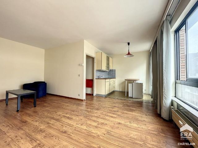 Ongemeubileerde studio te huur in Elsene