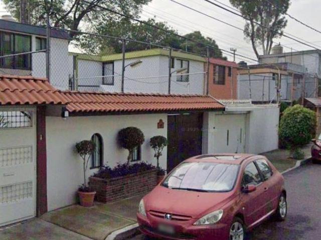 ONITA CASA EN UNA EXELENTE UBICACION CERCA DE ESCUELAS PARQUES HOSPITALES Y CENTROS COMERCIALES