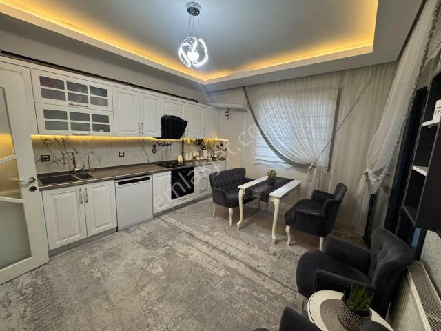 Onix21 Emlak'tan Bağcılar Çavuşoğlu Zerya Sitesi Satılık 3+1