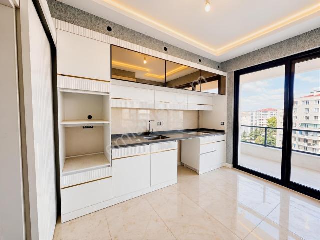 Onix21 Emlaktan Bağcılar Millet Bahçesi Yanı Satılık 2,5+1 Daire