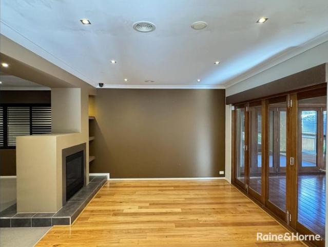 Only minutes away from Point Cook Town Centre + 5 Living Areas