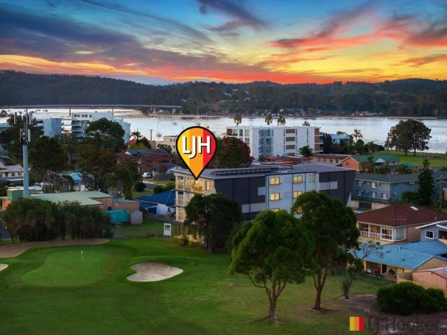 Only One Remaining Luxury Penthouse with Stunning Championship Golf Course Views Buy Now Move Straight In!