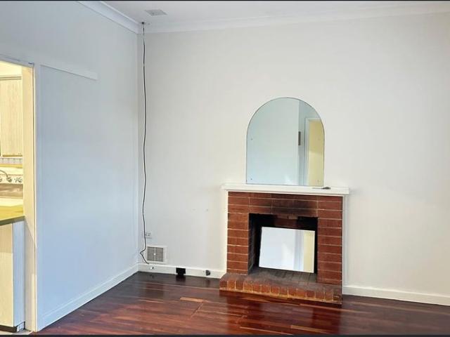 Only 10KM from Perth CBD. 2 Minutes to Train Station. Big living area